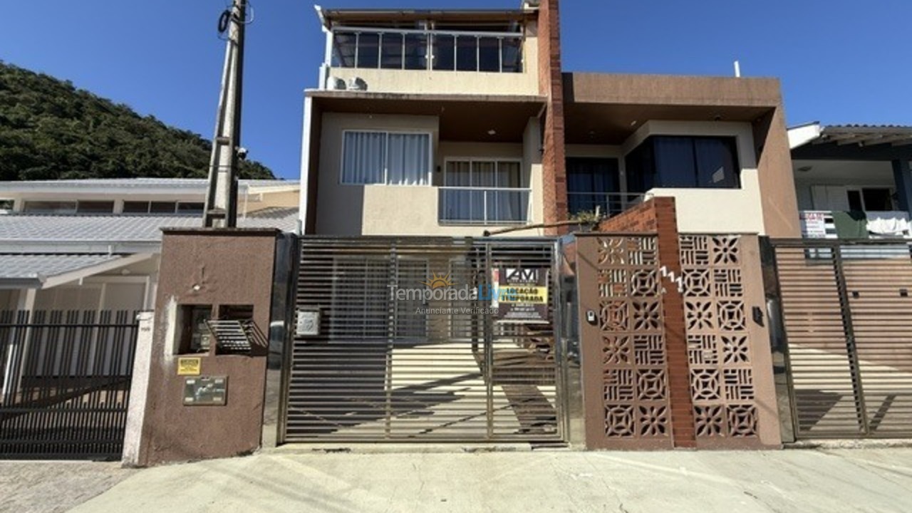 Casa para aluguel de temporada em São Francisco do Sul (Enseada)