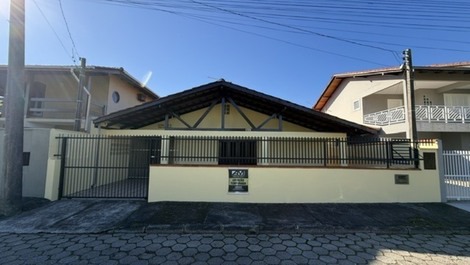 Casa para alugar em São Francisco do Sul - Prainha