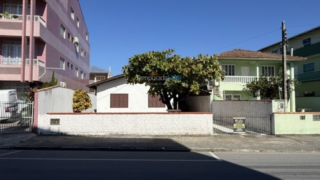 Casa para aluguel de temporada em São Francisco do Sul (Enseada)