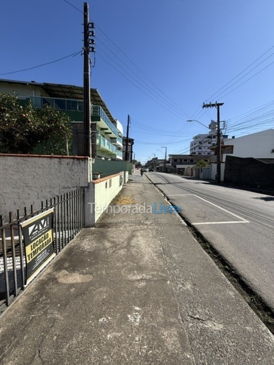 Apartamento para aluguel de temporada em São Francisco do Sul (Enseada)