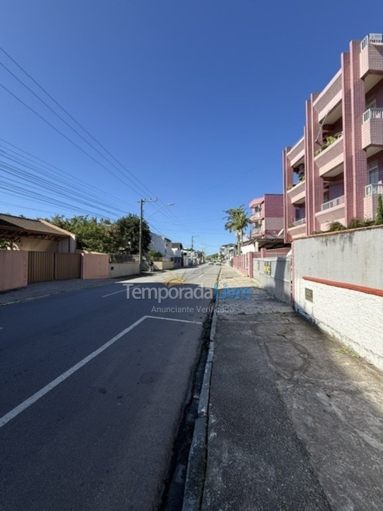 Apartamento para aluguel de temporada em São Francisco do Sul (Enseada)