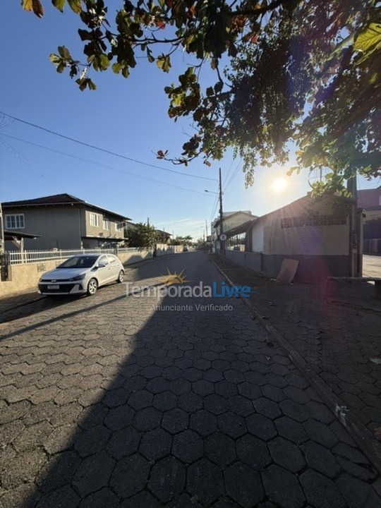 Casa para aluguel de temporada em São Francisco do Sul (Enseada)