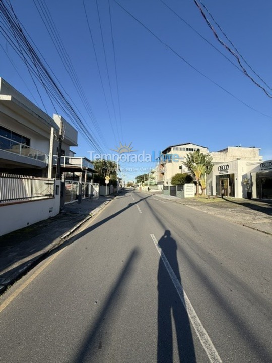 Casa para aluguel de temporada em São Francisco do Sul (Enseada)