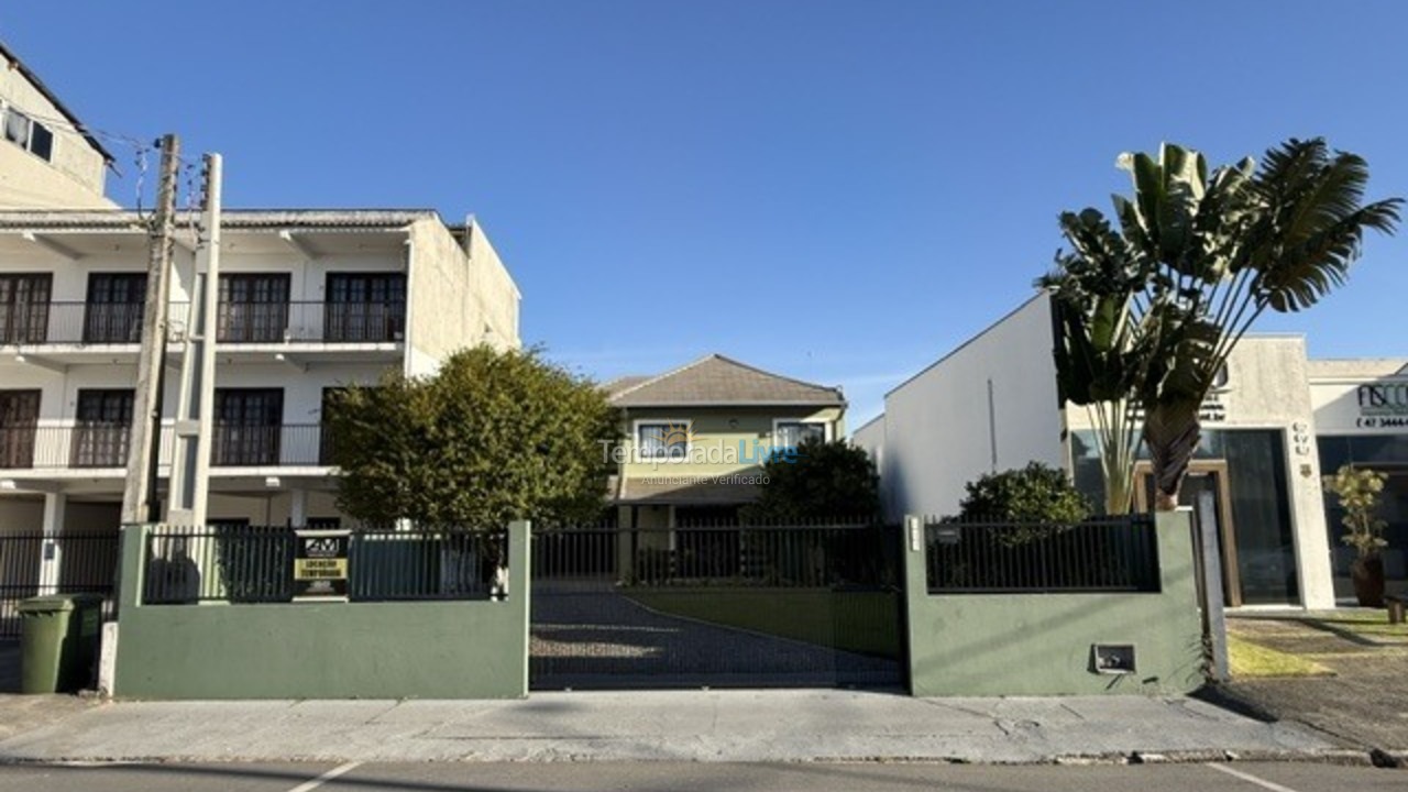Casa para aluguel de temporada em São Francisco do Sul (Enseada)