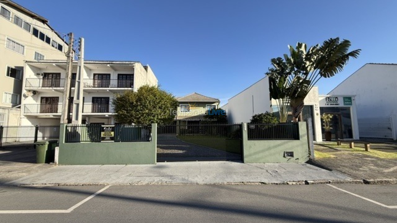 Casa para aluguel de temporada em São Francisco do Sul (Enseada)
