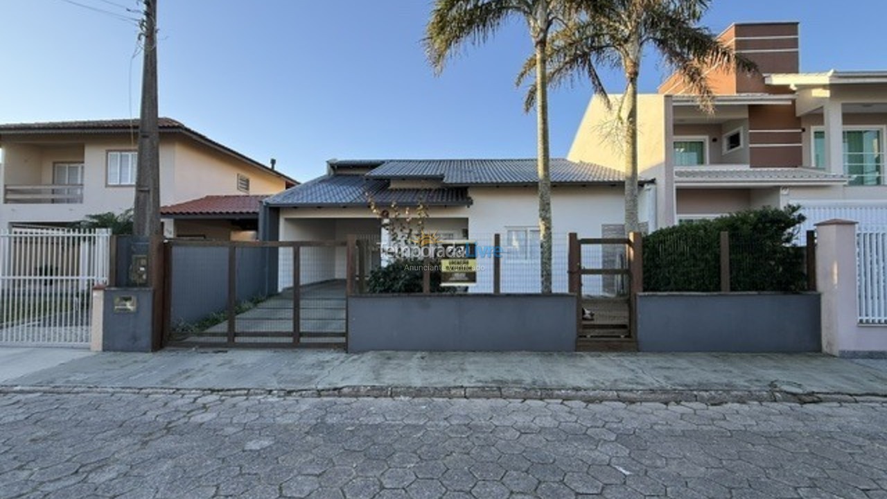 Casa para alquiler de vacaciones em São Francisco do Sul (Prainha)