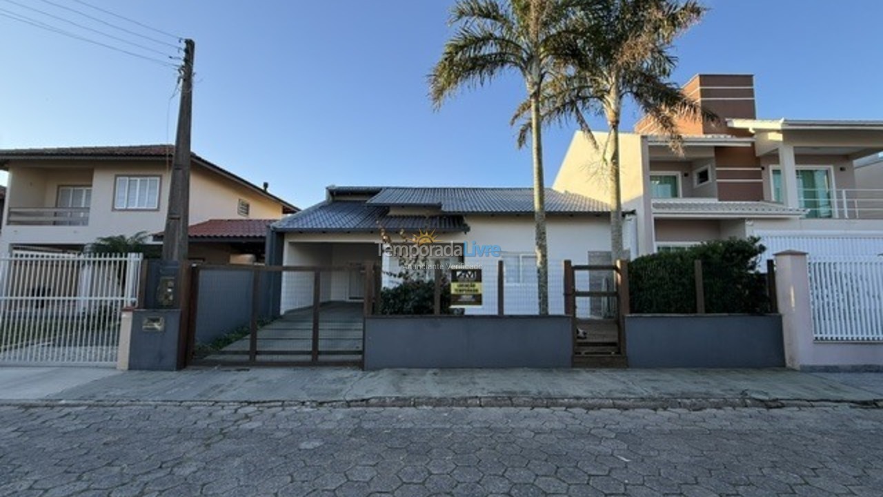 Casa para alquiler de vacaciones em São Francisco do Sul (Prainha)