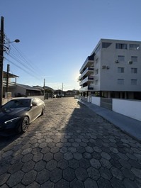 Great 6 bedroom townhouse, 4 with AC, 2 with fan, WI-FI