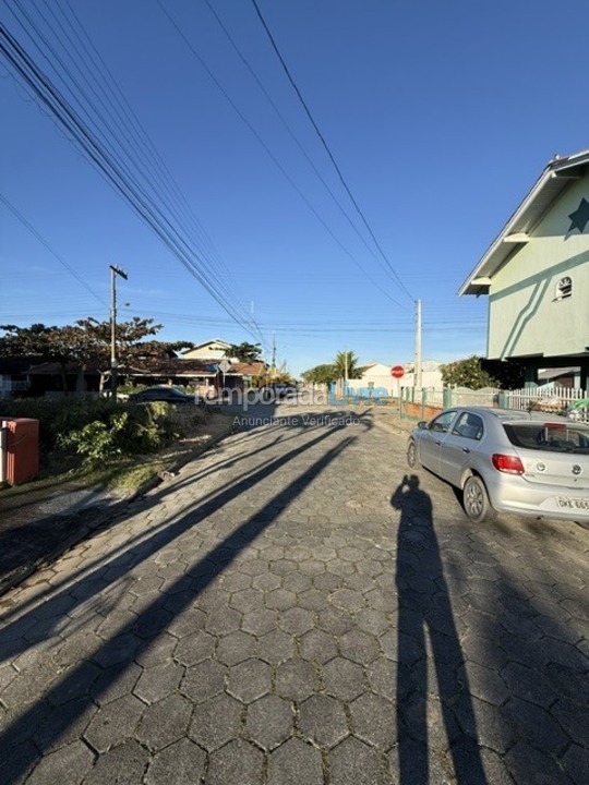 Casa para aluguel de temporada em São Francisco do Sul (Enseada)