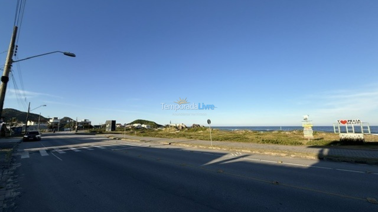 Casa para aluguel de temporada em São Francisco do Sul (Praia Grande)