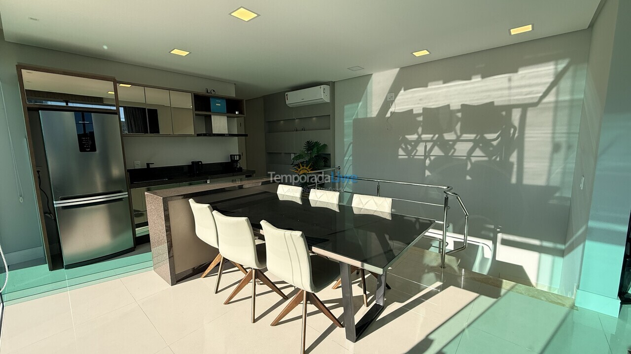 Apartamento para alquiler de vacaciones em Bombinhas (Praia de Bombas)