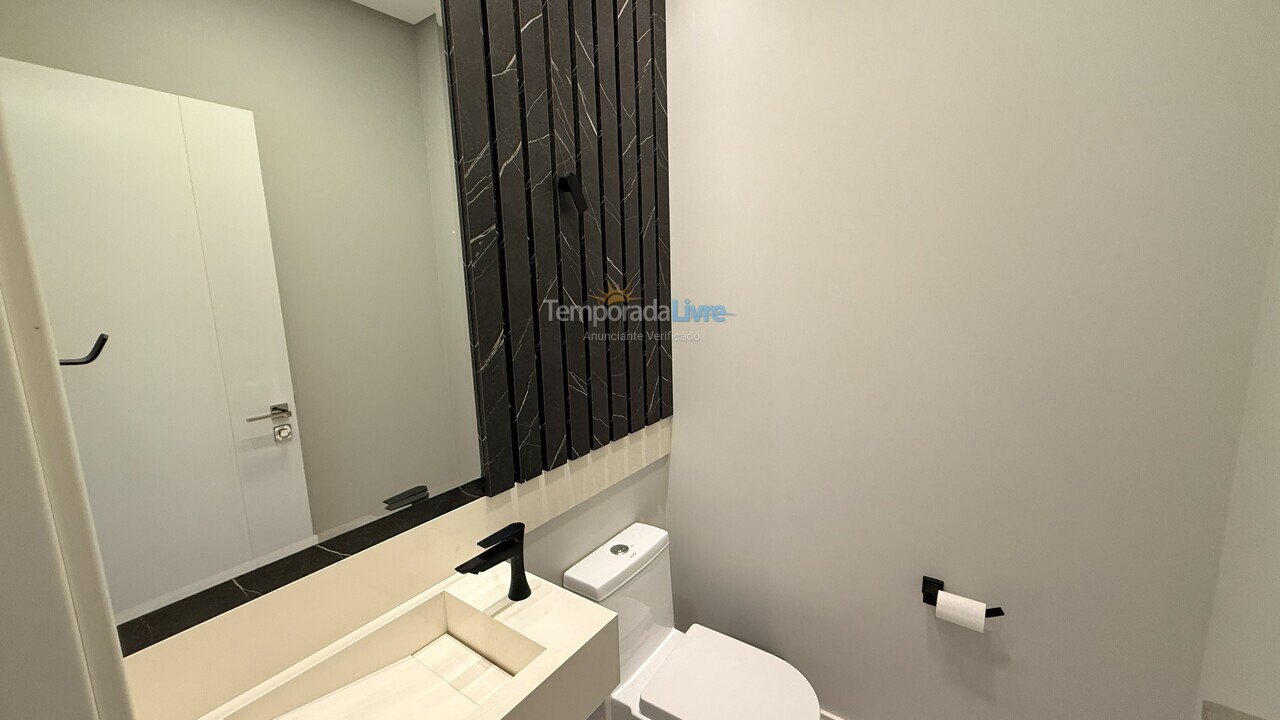 Apartamento para alquiler de vacaciones em Bombinhas (Praia de Bombas)