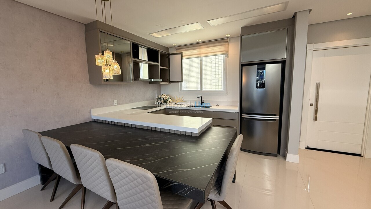 Apartamento para alquiler de vacaciones em Bombinhas (Praia de Bombas)