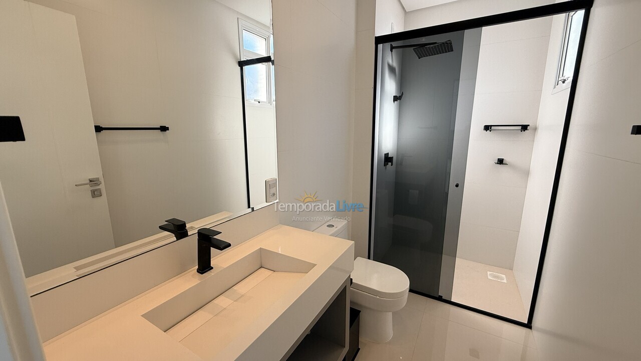 Apartamento para alquiler de vacaciones em Bombinhas (Praia de Bombas)