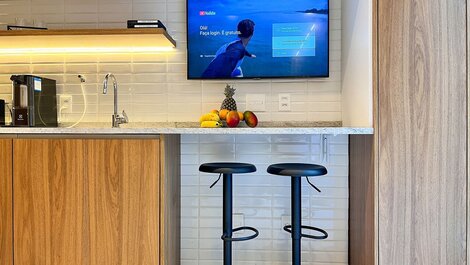 Loft moderno com jacuzzi e rooftop com piscina