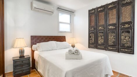 Charmoso apartamento 2 quartos com varanda