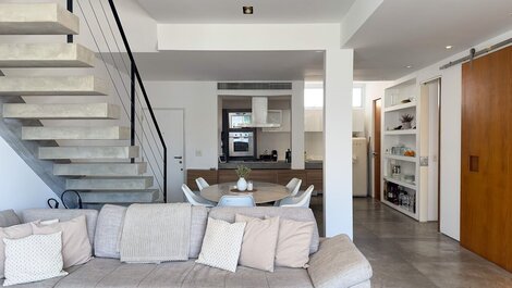 Cobertura duplex com 3 suites em Ipanema