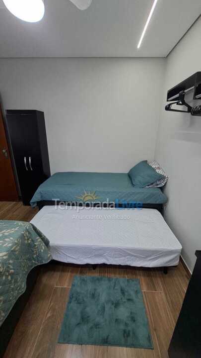 Apartamento para aluguel de temporada em Praia Grande (Guilhermina)