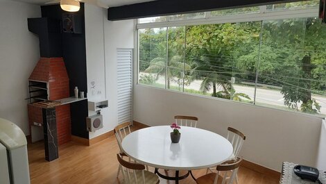 House: Private Leisure Area and Quiet Beach