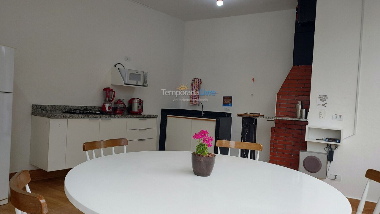 House for vacation rental in Guarujá (Pereque)