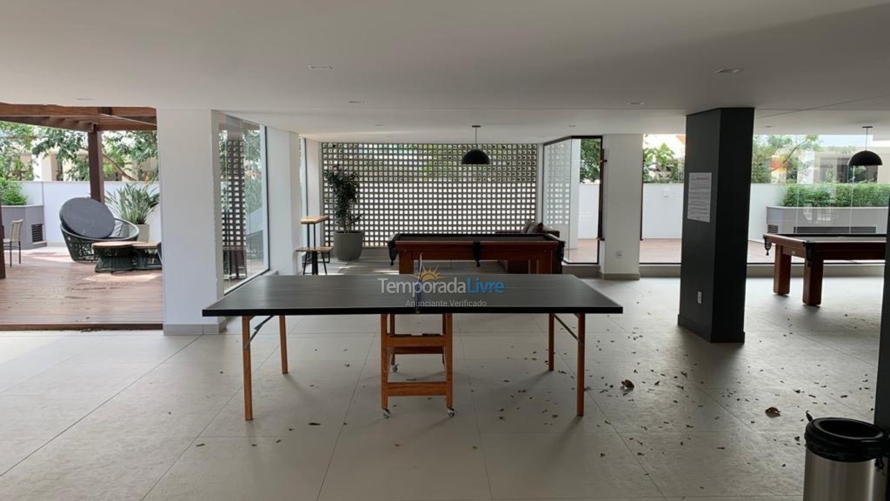 Apartamento para aluguel de temporada em Governador Celso Ramos (Praia de Palmas)