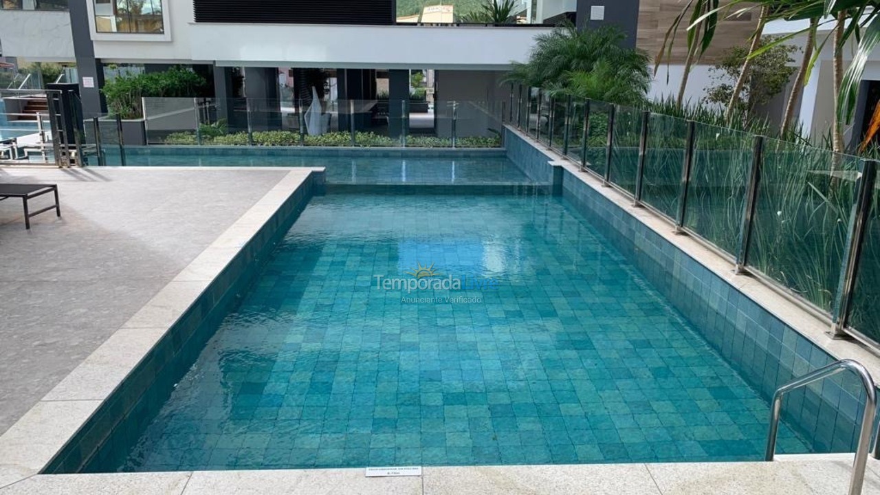 Apartamento para aluguel de temporada em Governador Celso Ramos (Praia de Palmas)