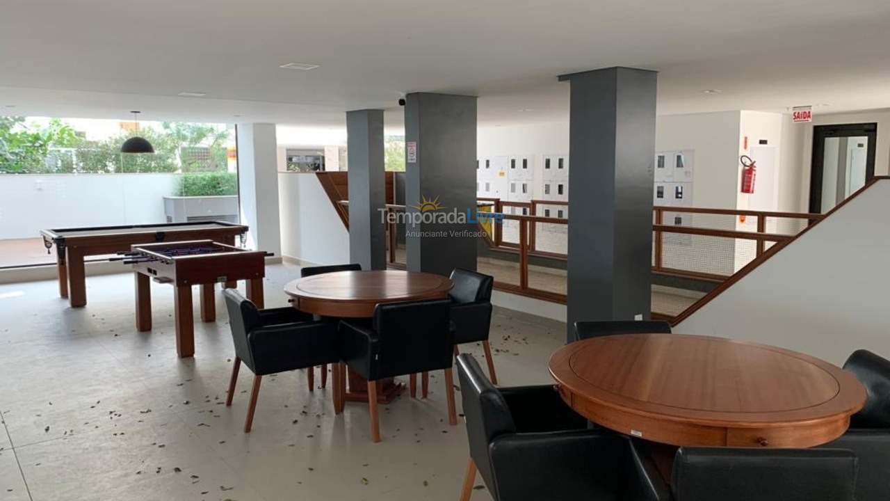 Apartamento para aluguel de temporada em Governador Celso Ramos (Praia de Palmas)