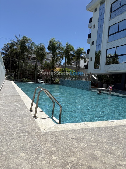 Apartamento para aluguel de temporada em Governador Celso Ramos (Praia de Palmas)