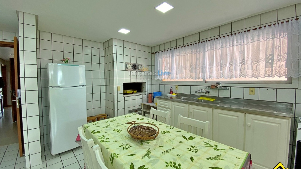 Apartment for vacation rental in Torres (Prainha)