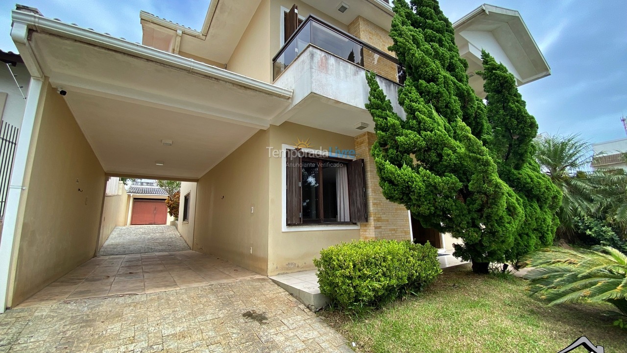 Casa para alquiler de vacaciones em Torres (Centro)