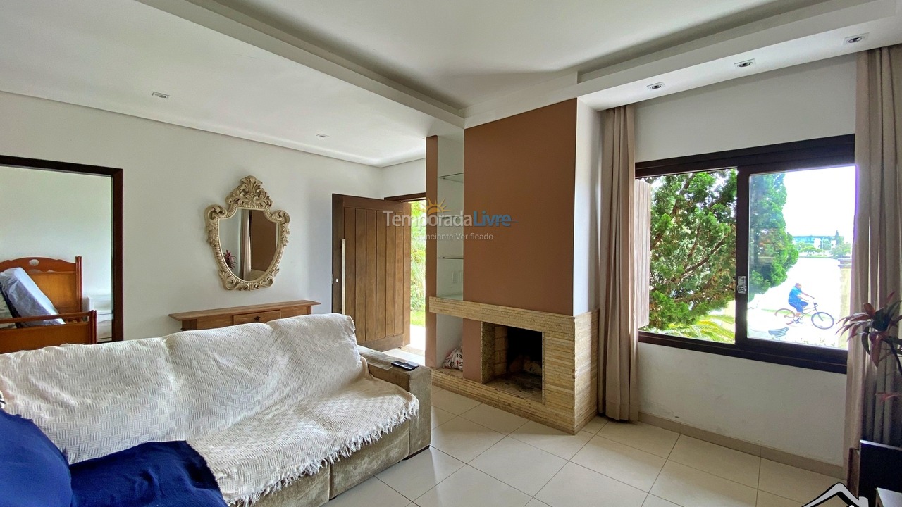 Casa para alquiler de vacaciones em Torres (Centro)