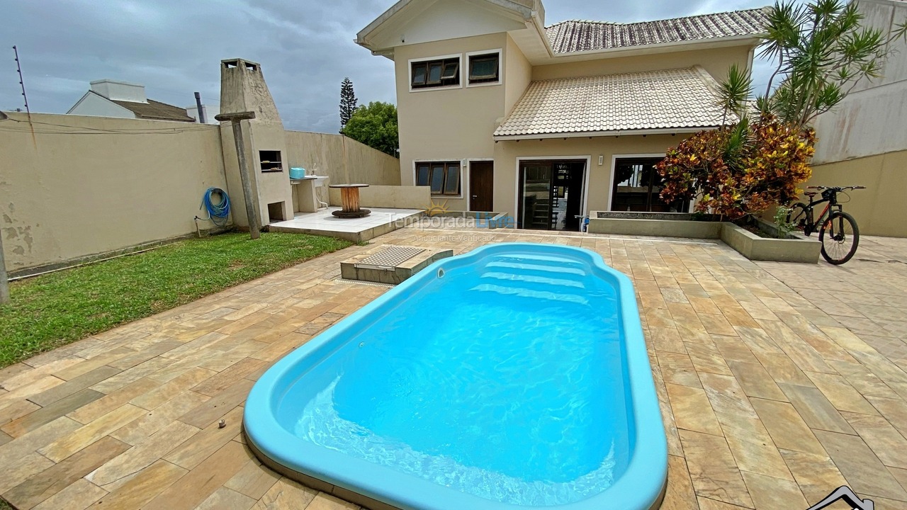 Casa para alquiler de vacaciones em Torres (Centro)