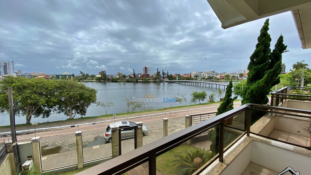 Casa para alquiler de vacaciones em Torres (Centro)