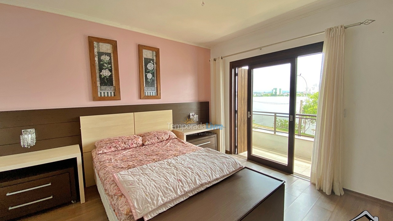 Casa para alquiler de vacaciones em Torres (Centro)