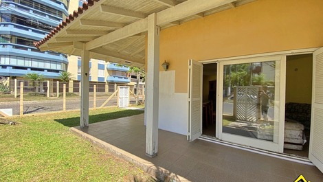 New Year's Eve 2027 - House with 4 Bedrooms - 5 Blocks from the Beach - Praia Grande