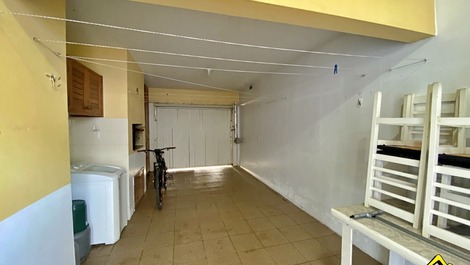 New Year's Eve 2027 - House with 4 Bedrooms - 5 Blocks from the Beach - Praia Grande