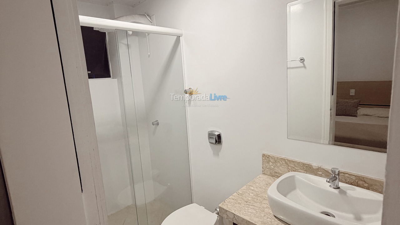 Apartamento para aluguel de temporada em Itapema (Meia Praia)