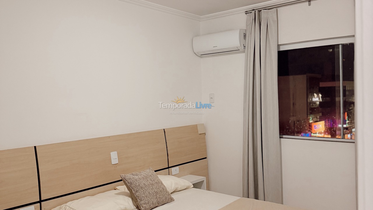 Apartamento para aluguel de temporada em Itapema (Meia Praia)
