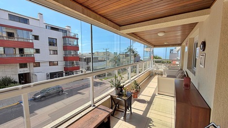 New Year's Eve - 2-Bedroom Apartment (AC) - 1 Block from the Beach - Prainha