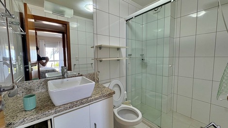 New Year's Eve - 2-Bedroom Apartment (AC) - 1 Block from the Beach - Prainha
