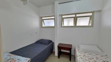 Réveillon - Cobertura c/ 3 Quartos (2 c/ AR) - 2 Quadras Mar - Prainha