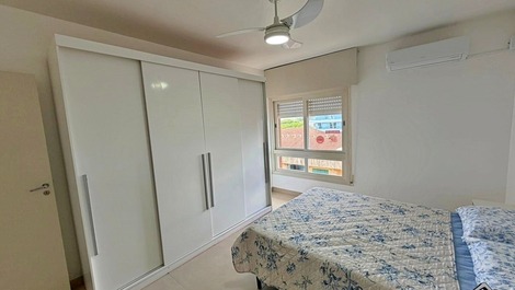Réveillon - Cobertura c/ 3 Quartos (2 c/ AR) - 2 Quadras Mar - Prainha