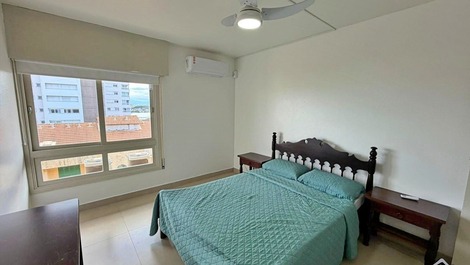 Réveillon - Cobertura c/ 3 Quartos (2 c/ AR) - 2 Quadras Mar - Prainha