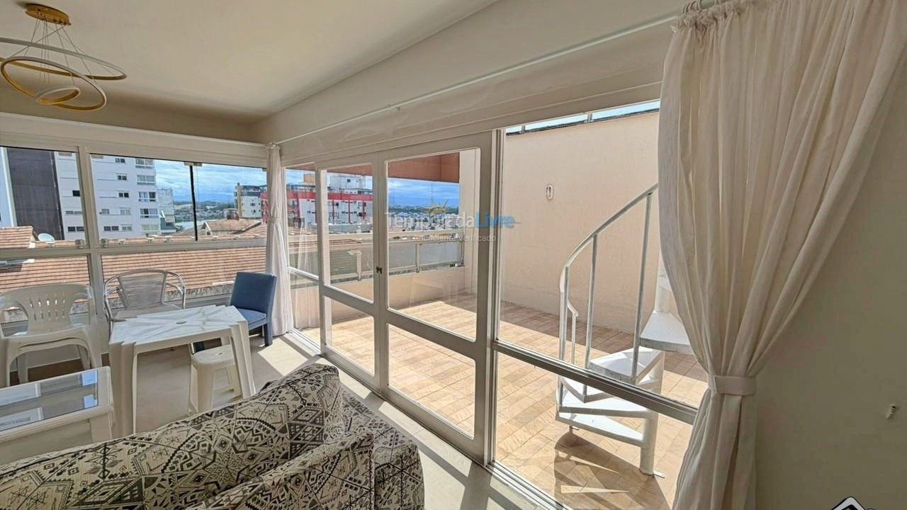 Apartamento para aluguel de temporada em Torres (Prainha)