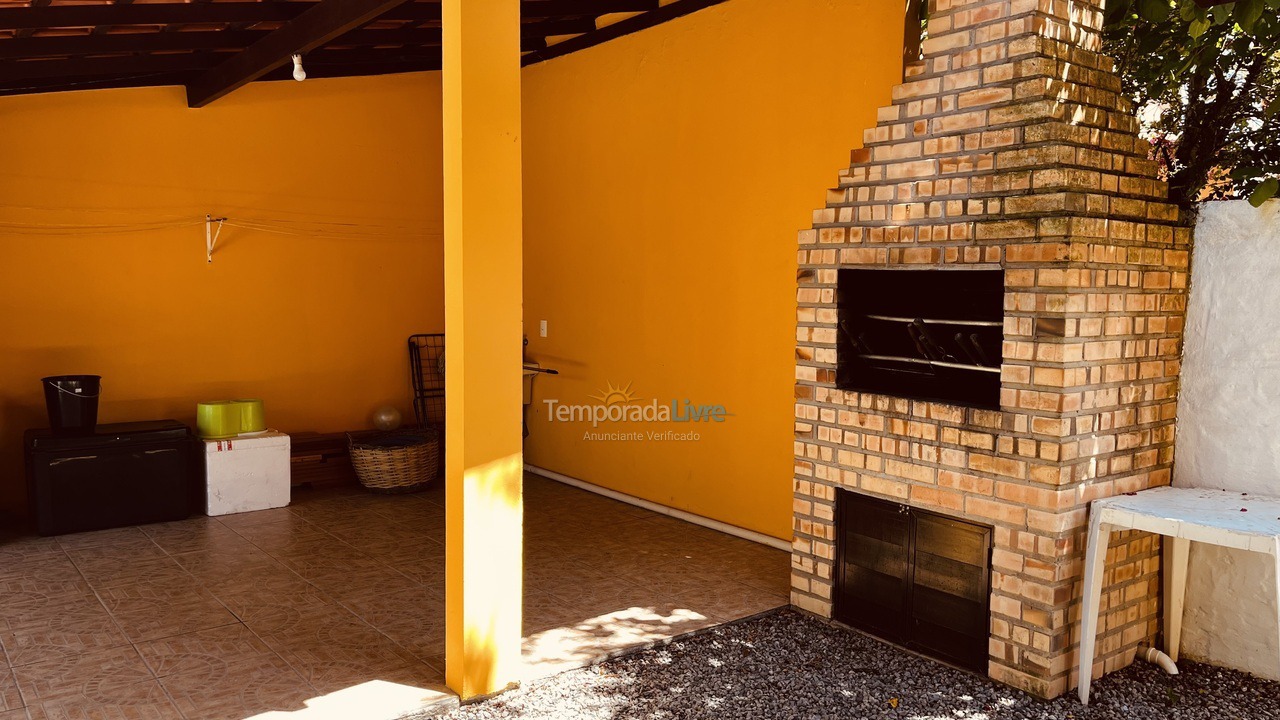 Casa para aluguel de temporada em Florianópolis (Praia de Ponta das Canas)