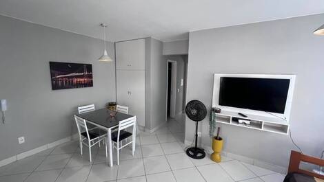 🏖️🌴 2-BEDROOM APARTMENT JUST ONE AND A HALF BLOCKS FROM THE BEACH 🌞✨