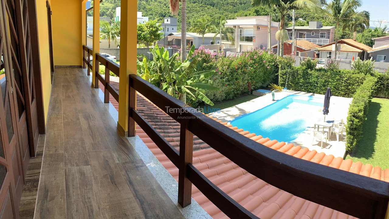 Casa para aluguel de temporada em Florianópolis (Praia de Ponta das Canas)