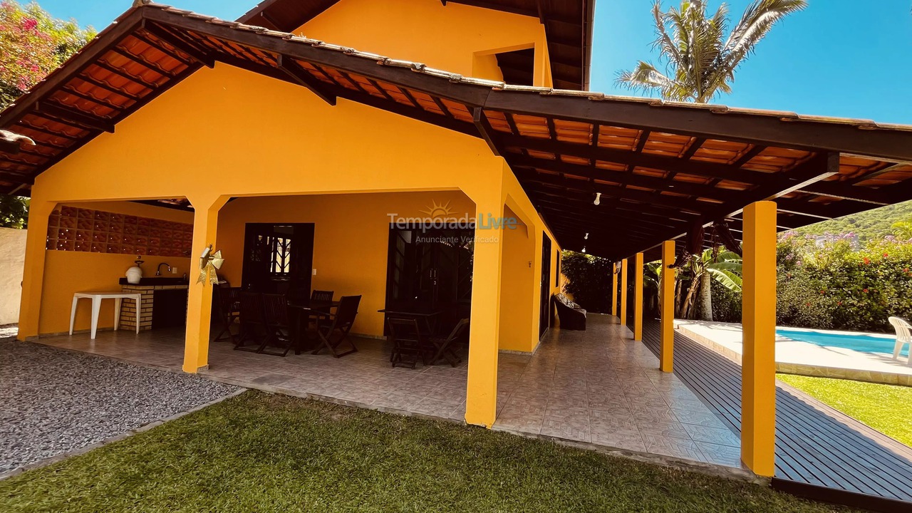 Casa para aluguel de temporada em Florianópolis (Praia de Ponta das Canas)