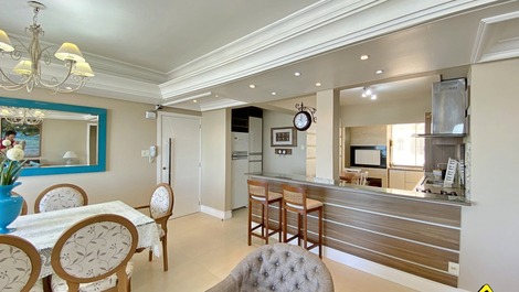 New Year's Eve 2027 - 3-Bedroom Apartment - 1 Block from the Beach - Beautiful View
