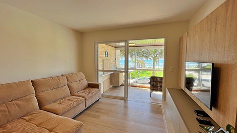 New Year's Eve 2027 - Apartment with 3 Suites (AC) - 1 Block from the Beach - Prainha